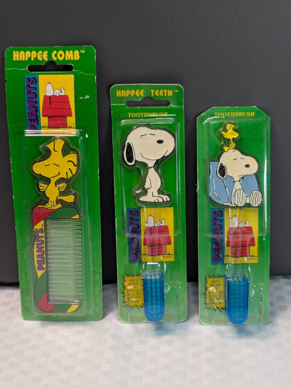 Vintage Happee Teeth Peanuts Snoopy Youth Toothbrushes and Woodstock Comb